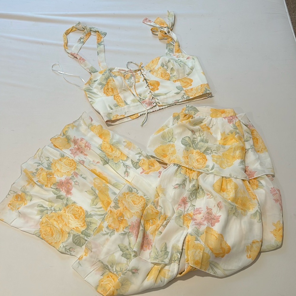 WAYF yellow floral two piece set